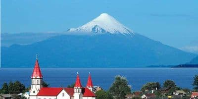 "Puerto Varas" by TravelHound.cl is marked with Public Domain Mark 1.0.